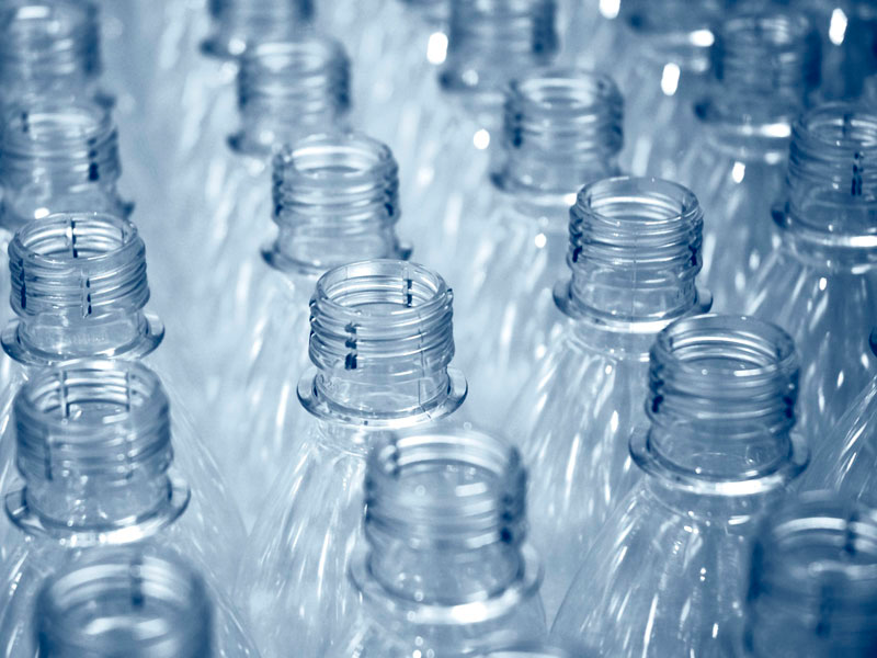 1 milhão de garrafas plásticas são vendidas a cada minuto